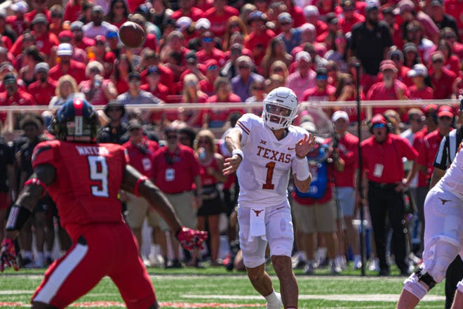 Texas quarterback Hudson Card got his second straight start in relief of Quinn Ewers. He finished 20 of 30 for 277 yards, two touchdowns and one interception.