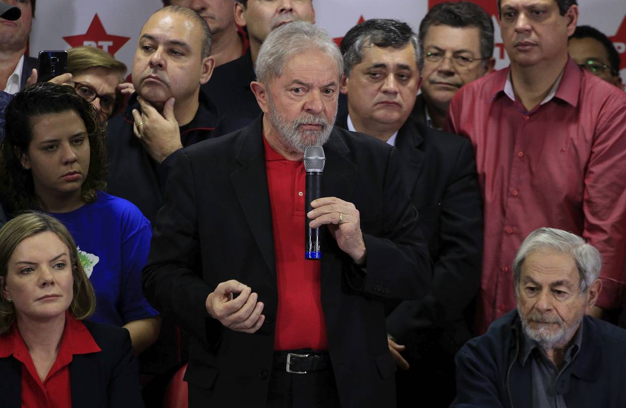 BN-UH977_2lula_GR_20170717183908.jpg